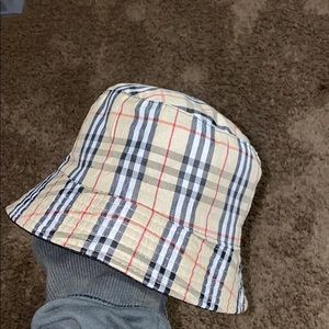 Bucket hat